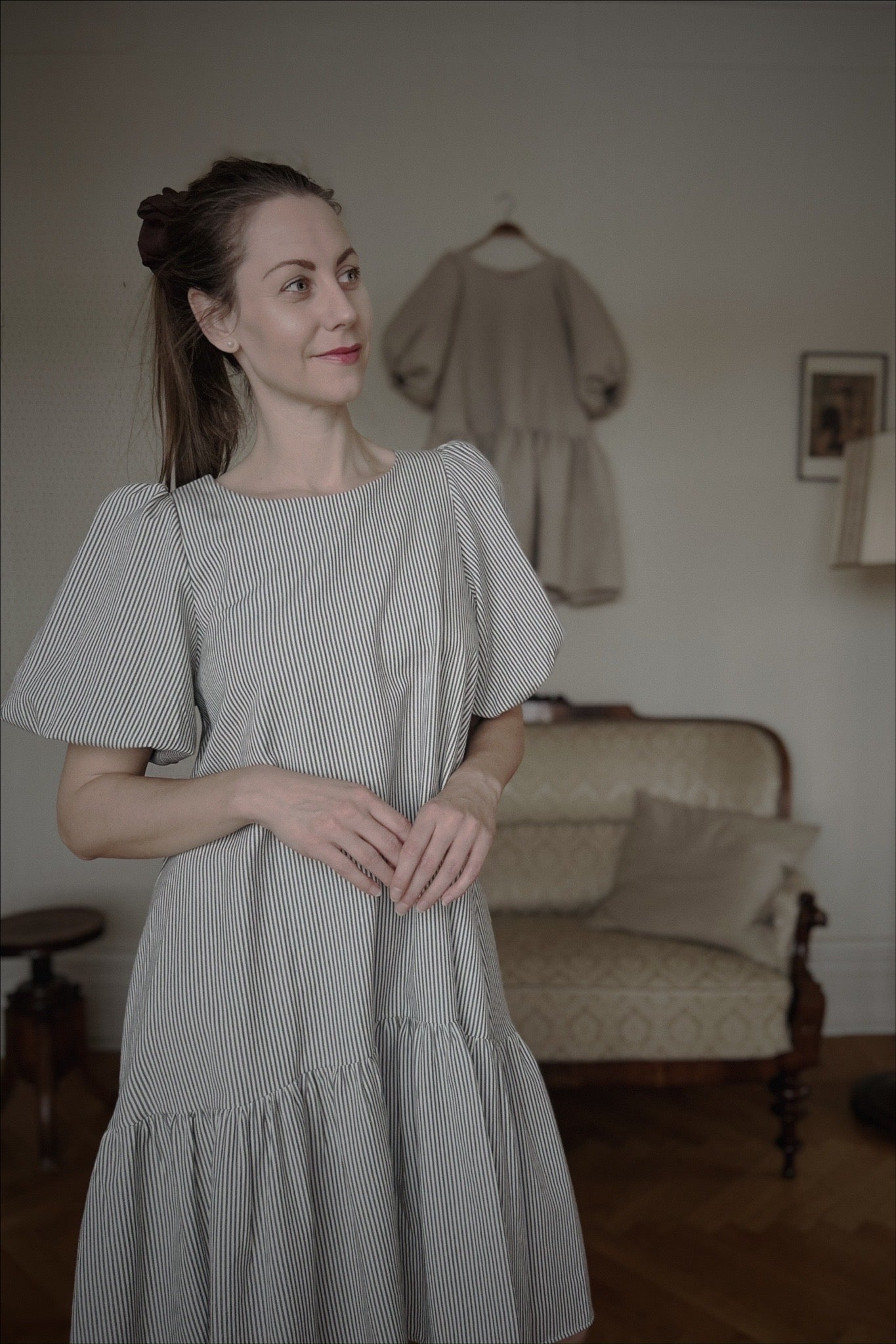 Margareta – smalrandig klänning